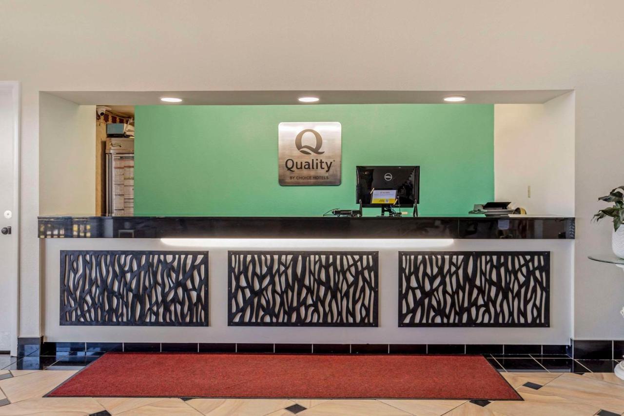 Quality Inn Enola - Harrisburg Харисбърг Екстериор снимка